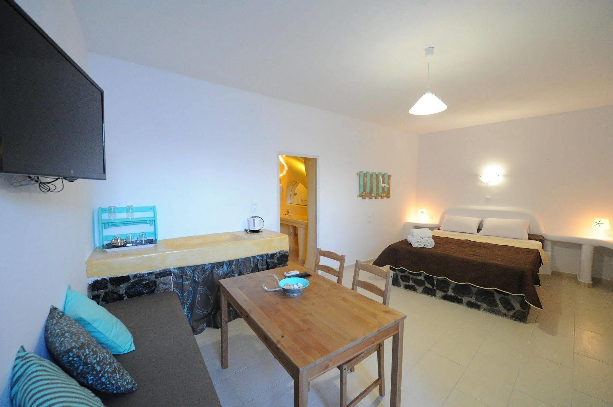 Manias Fira Residences מראה חיצוני תמונה